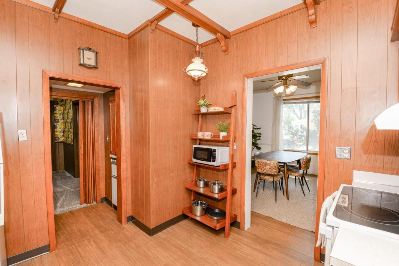 Unique Two Story With A Vintage Flare Villa Fargo Exteriör bild